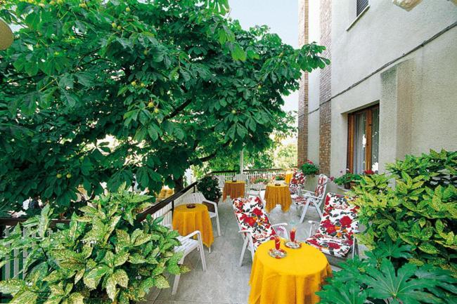 Hotel Risorgimento Chianciano Terme Esterno foto